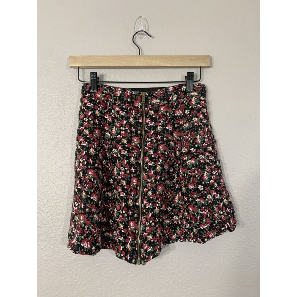 PINS & NEEDLES URBAN OUTFITTERS Black Red Floral Zipper A-Line Mini Skirt Small